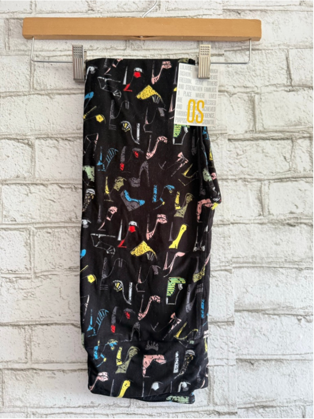 NEW! OS Womens Shoe Heels Print Leggings LuLaRoe Black Background one size